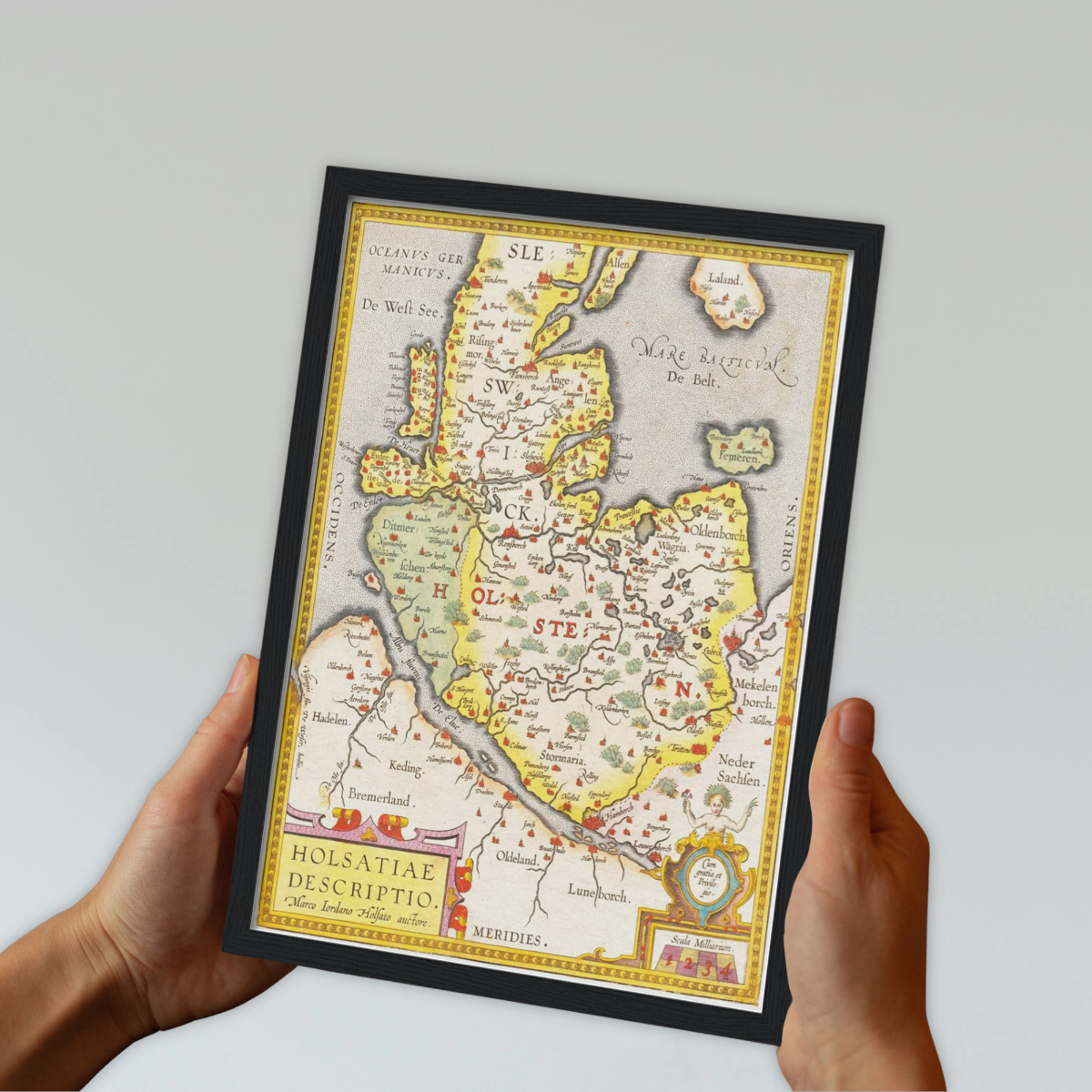 Ego-Perspektive auf Landkarte von Holstein gerahmt in der Hand